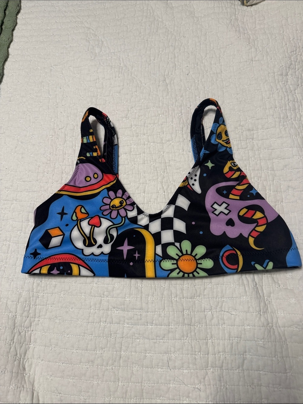 NWOT RAVE TOP Colorful Graphic Sports Bra Top